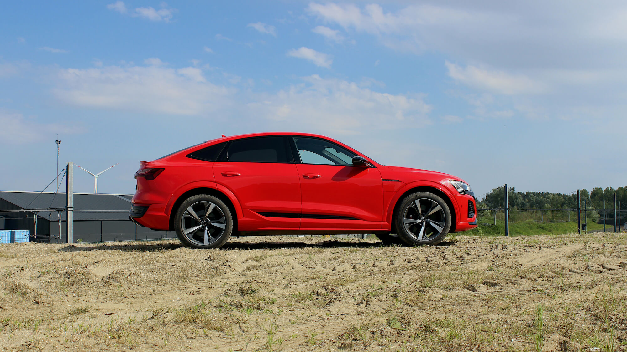 Audi SQ8 e-tron profiel