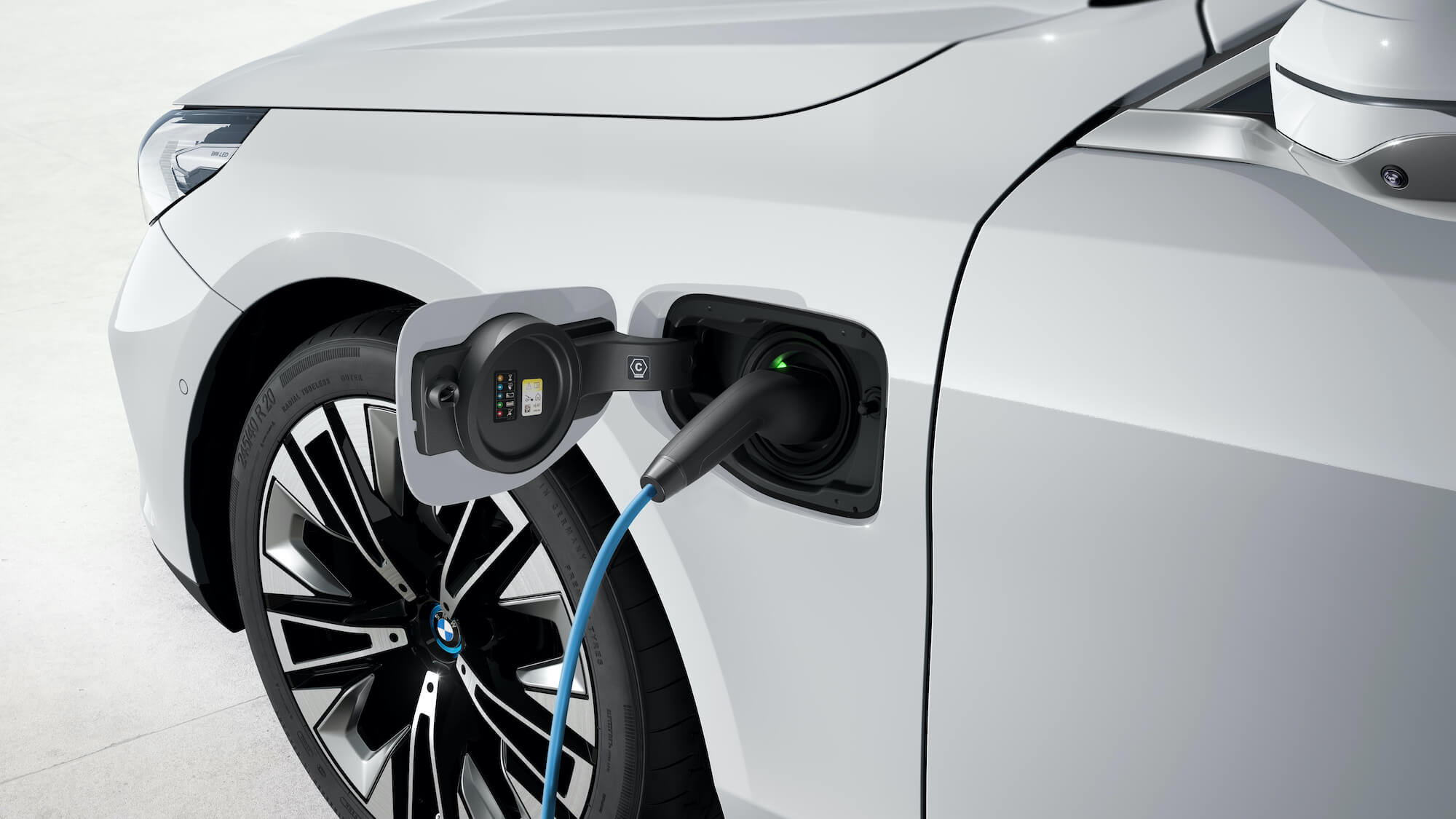 BMW 5 Touring PHEV laadplug