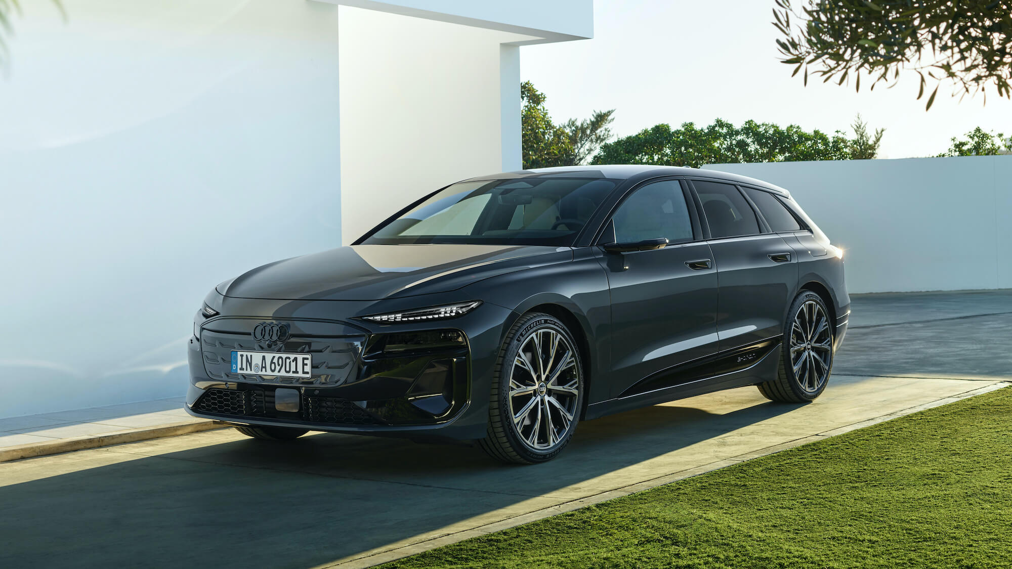 Audi A6 Avant e-tron 2