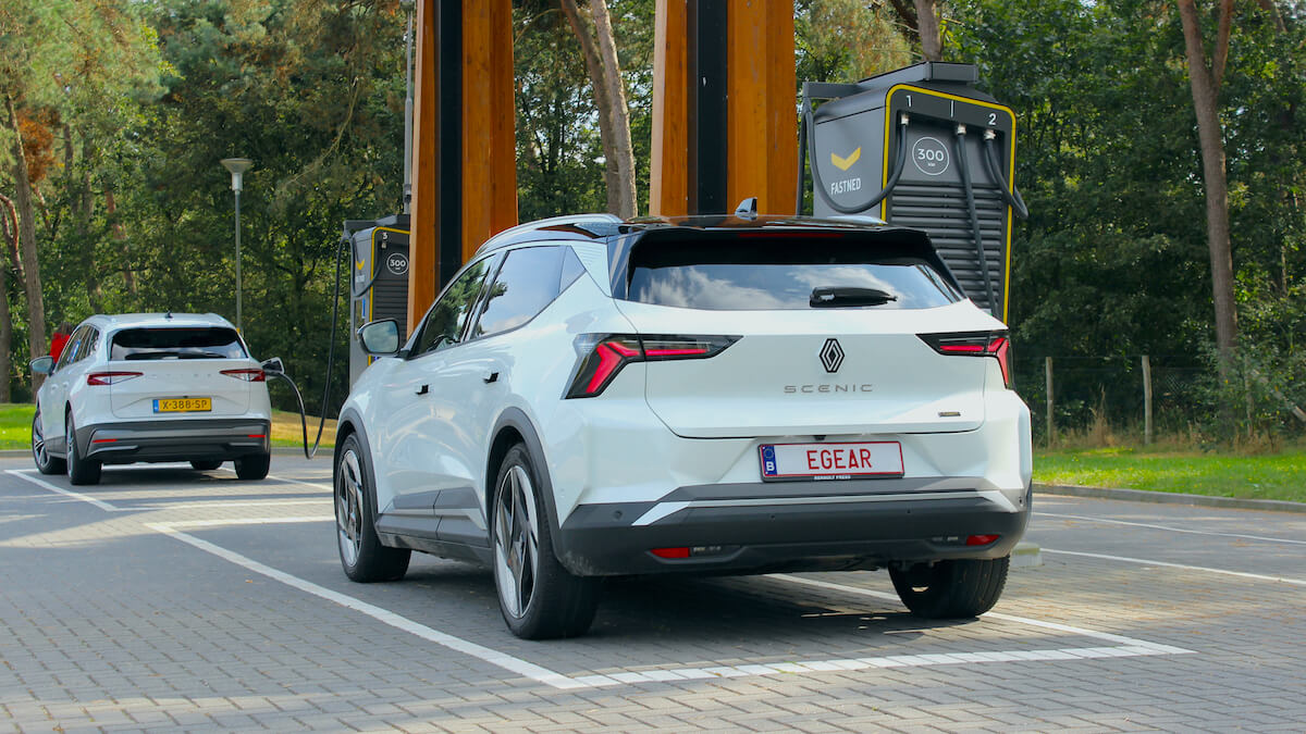 Renault Scenic EV opladen