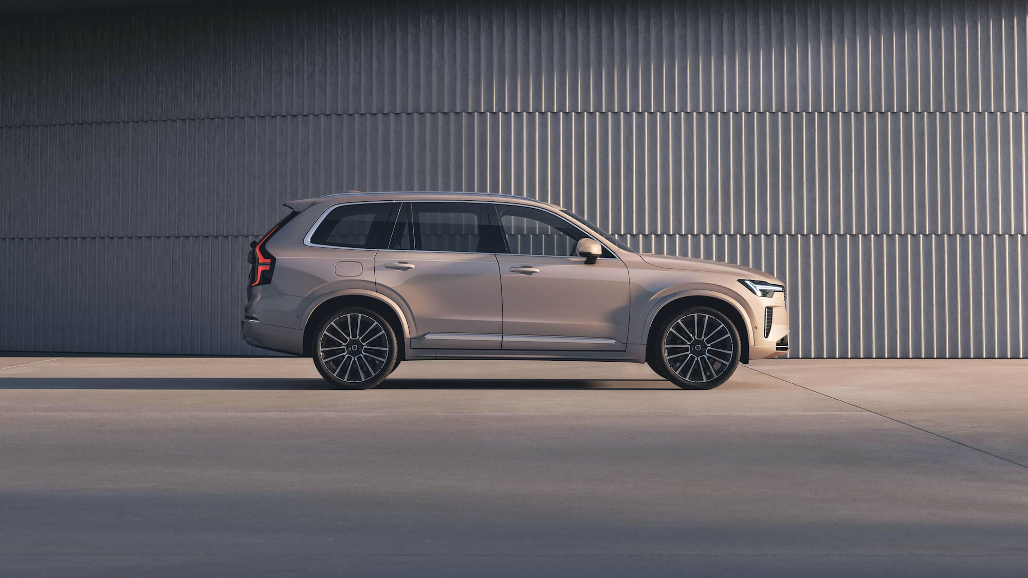 Volvo XC90 PHEV 2