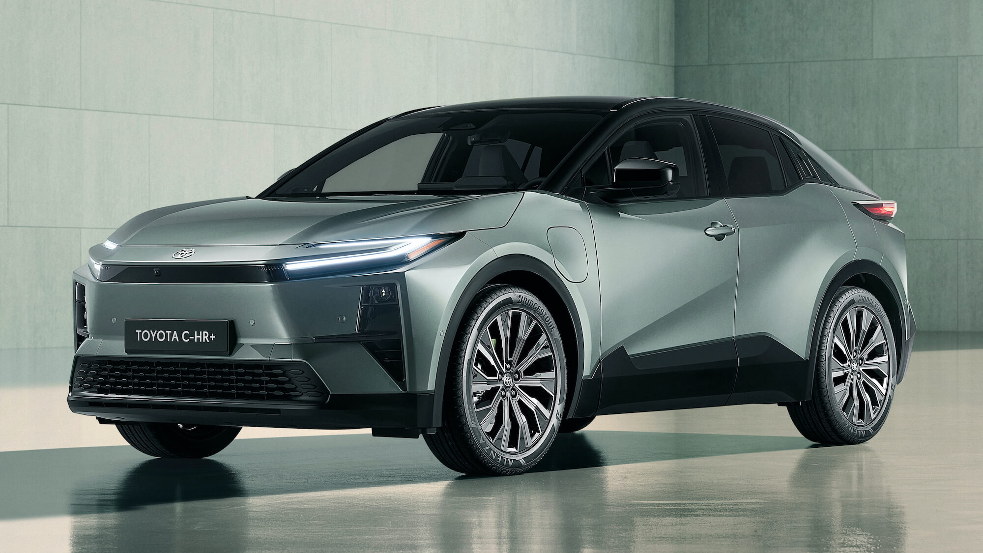 Toyota C-HR+ 1